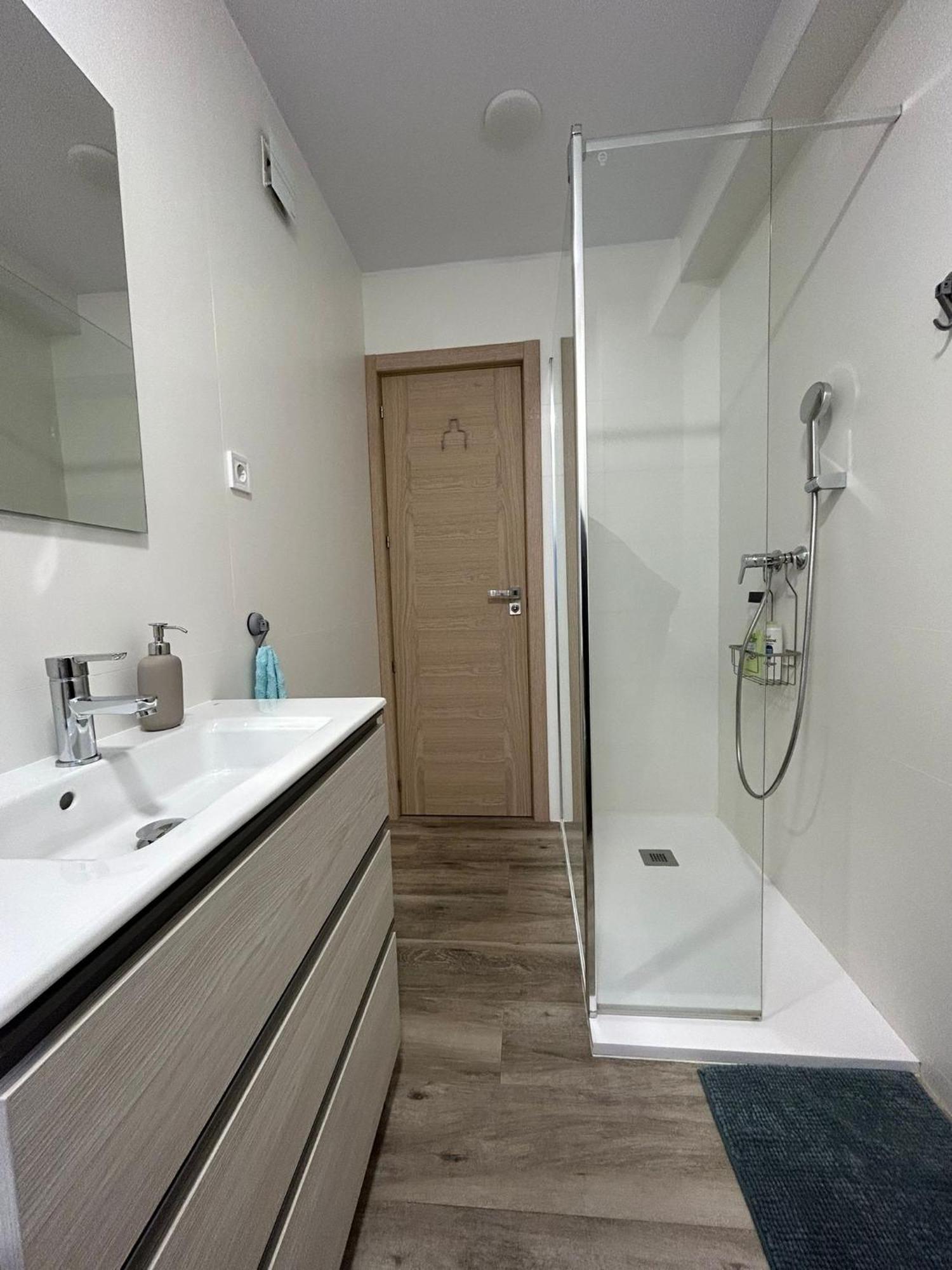 Apartamento Centrico ซานตานเดร์ ภายนอก รูปภาพ