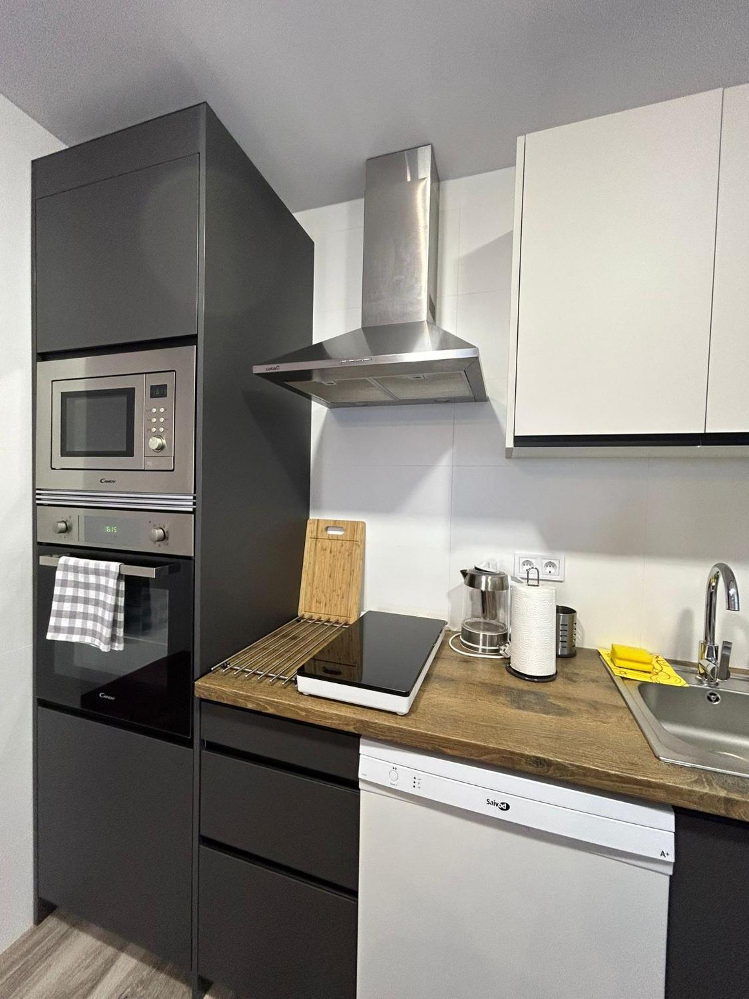 Apartamento Centrico ซานตานเดร์ ภายนอก รูปภาพ