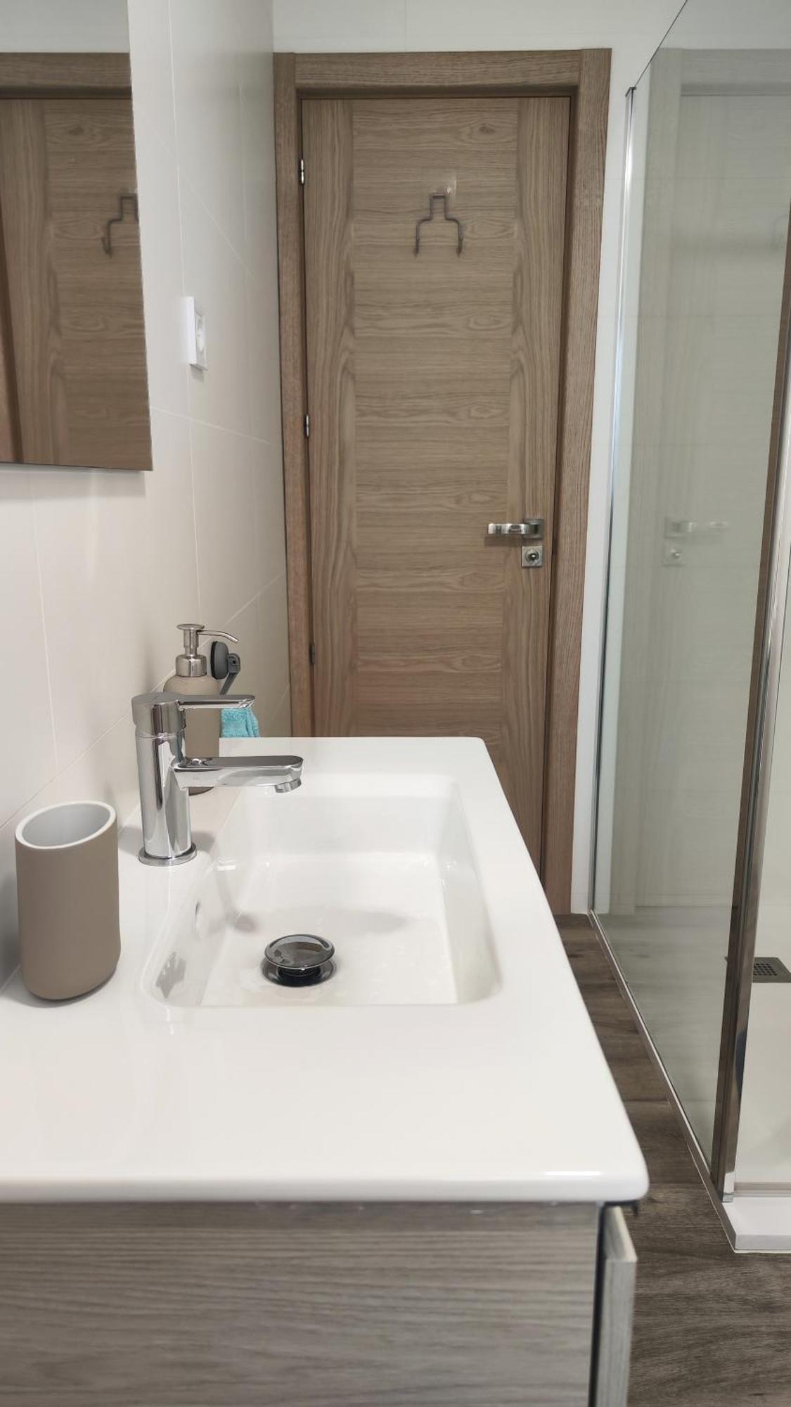 Apartamento Centrico ซานตานเดร์ ภายนอก รูปภาพ